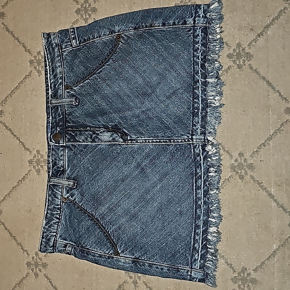 LILU Womens size 11 fringe blue jean mini skirt